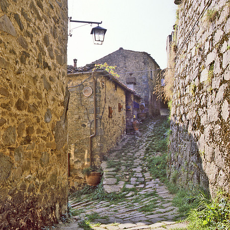 STONE PASSAGE, TUSCANY