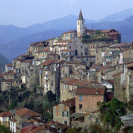 CLUSTER OF DWELLINGS, ABRUZZIA
