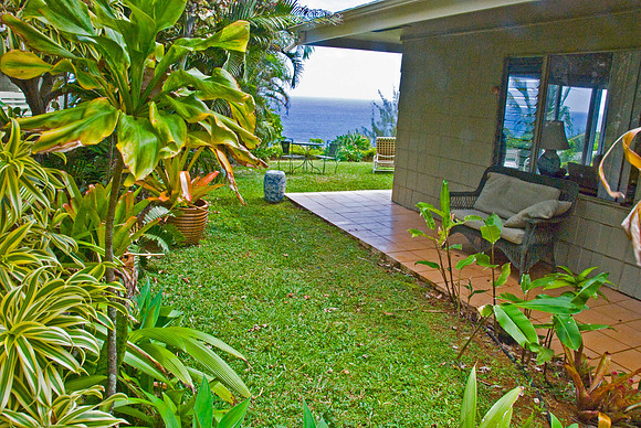 SIDE VIEW,  LANAI ALII KAI