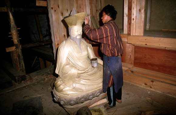 Sculpting a Buddha Manifestation