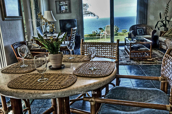 VUE OF THE SEA FROM THE DINING AREA