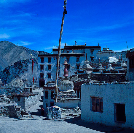 Lamaruyu Monastery